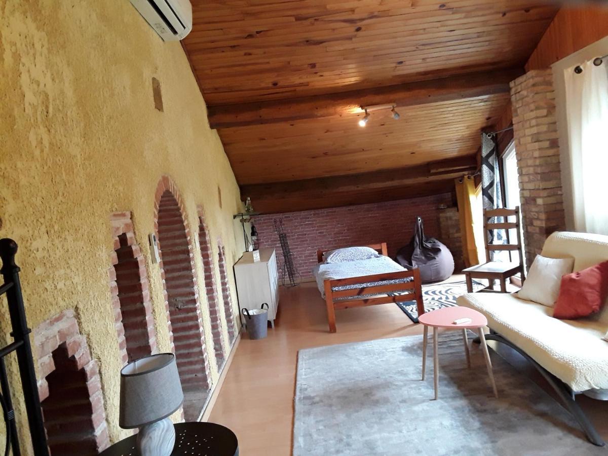 ヴィルフランシュ・ド・ロラゲ La Louisiane 31 Bed & Breakfast エクステリア 写真